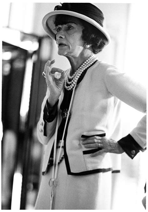 giacca giaccone marinaio coco chanel|La storia della giacca di Coco Chanel .